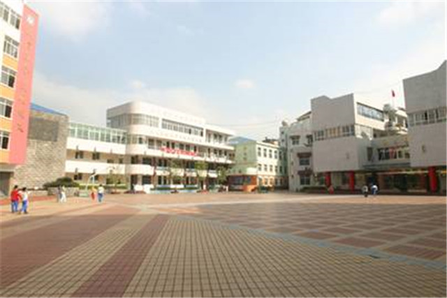 九江小學      技術(shù)與教育融合打造智慧校園